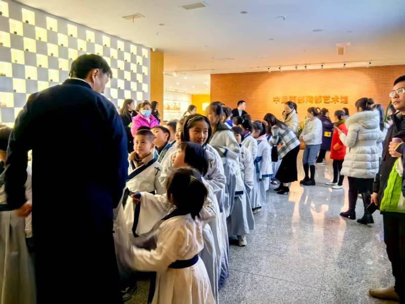 文化赋能：施甸县魔创文旅挖掘城市文化资源的实践探索